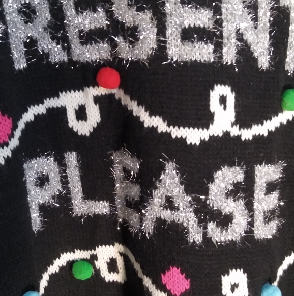 No Boundaries Christmas Sweater Hooded Lights More Presents Tinsel NWT Small - Picture 4 of 15